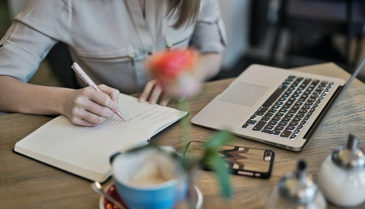 Common English Writing Mistakes That Lead to Journal Rejection